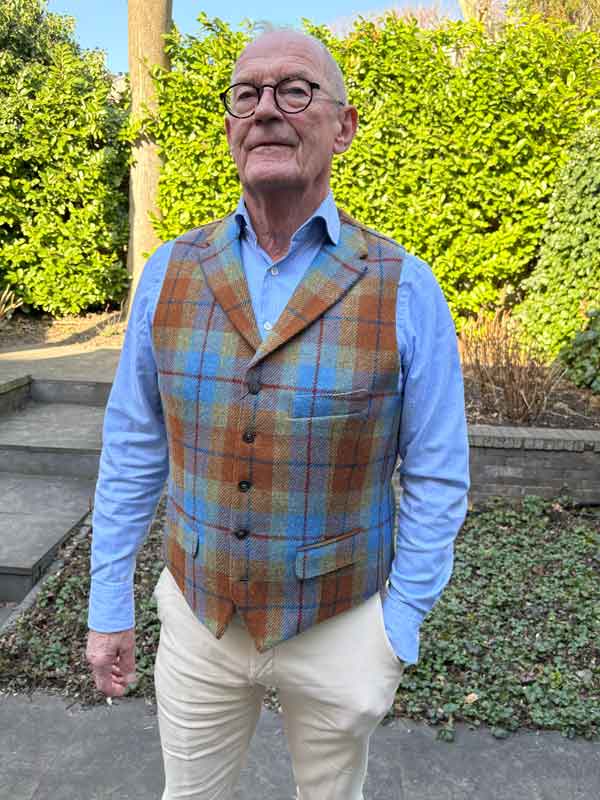 Harris Tweed Weste ''Wales'' In Gold Tartan