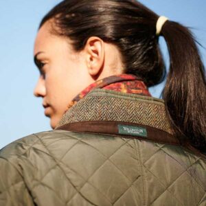 Steppmantel ”Gabby” mit Tweed Besatz in oliv