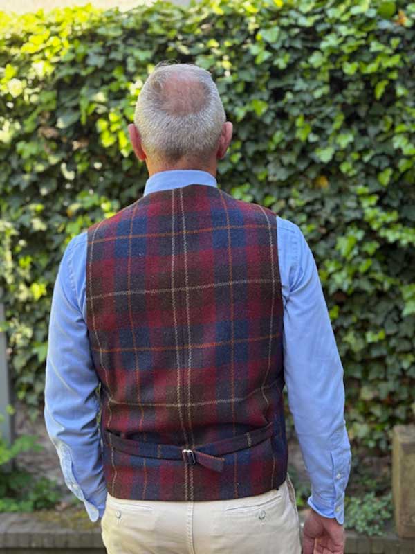 Harris Tweed Weste "Wales" In Berry Check