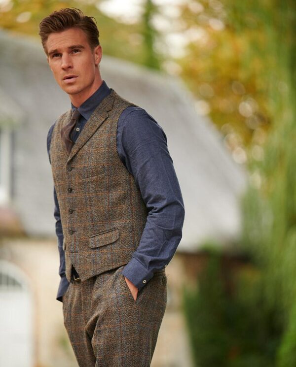 Harris Tweed Weste "Wales" In Green Blue Herringbone