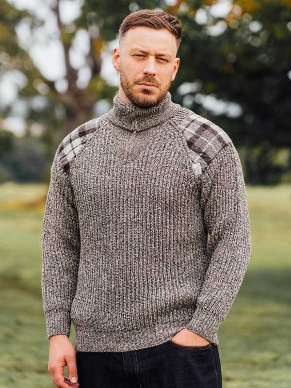 Pullover mit Reißverschluss und Harris-Tweed-Applikationen, Natur