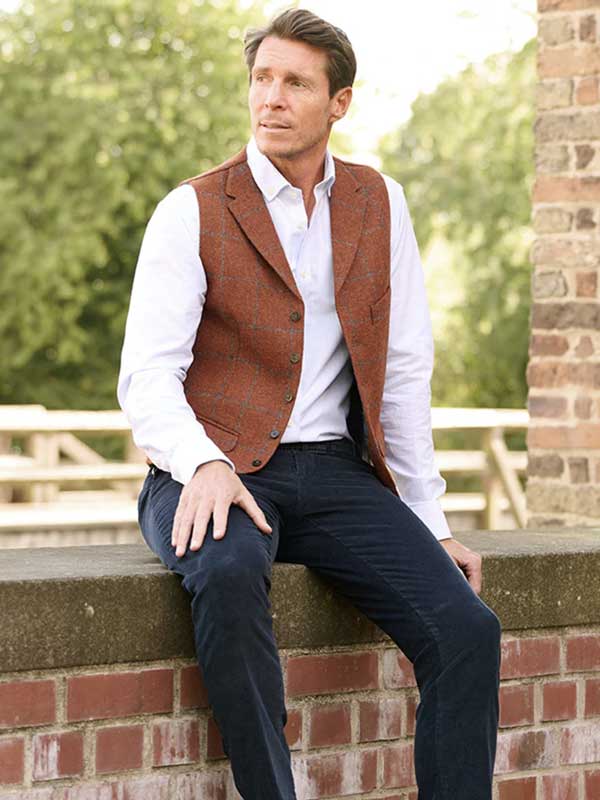 Harris Tweed Weste "Wales" In Rust Overcheck