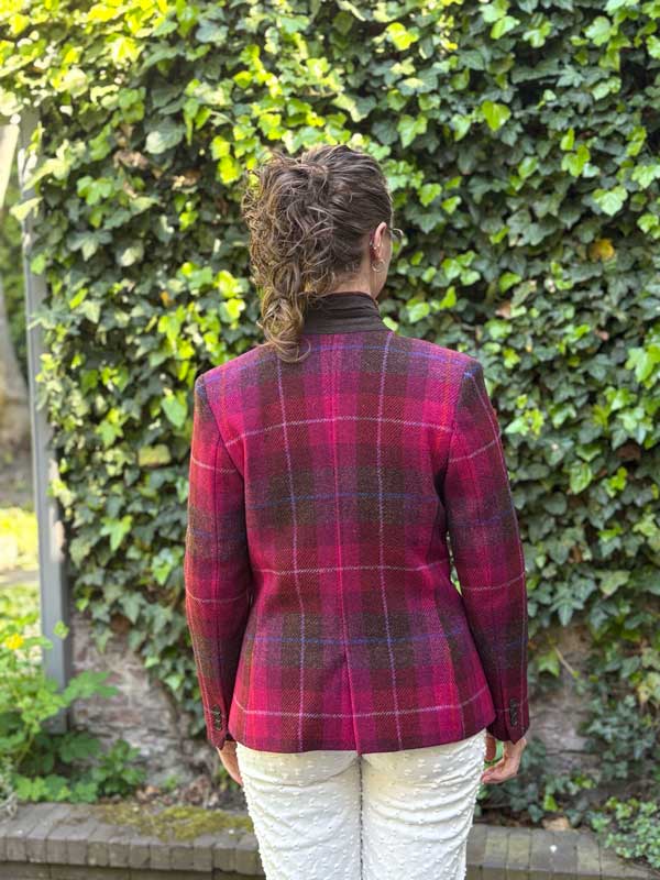 Harris Tweed Damenjacke Claire – Lila Kariert