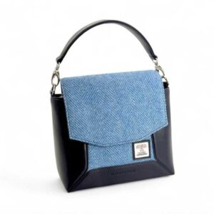 Harris Tweed Highland Messenger Bag in Himmelblau