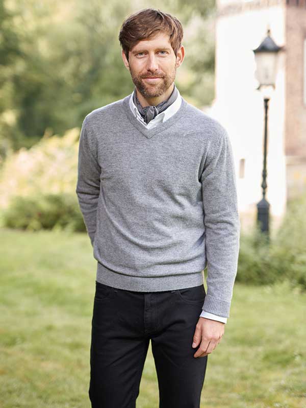 Herren Strickpullover ''Jack'' In Cloud Grey Mit Harris Tweed Applikationen