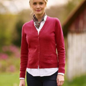Merino-Weste Mara The Cardigan mit Harris Tweed Details in Rot Dahlie