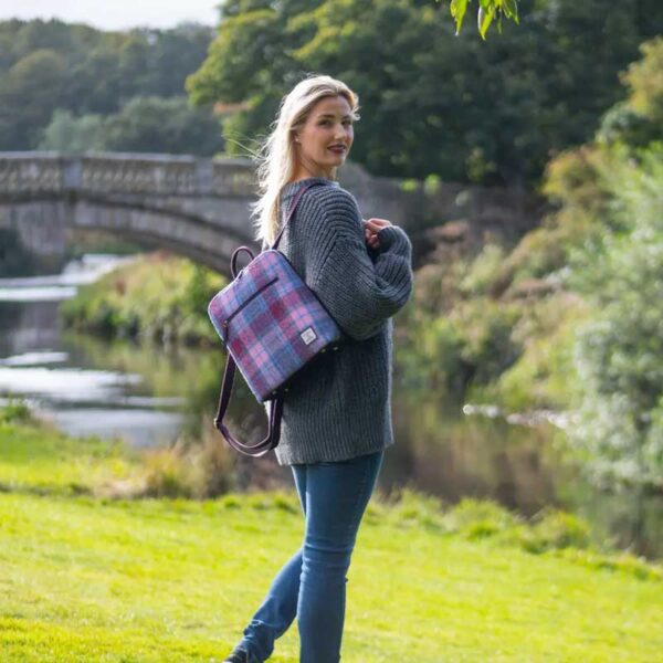 Harris-Tweed-Rucksack in Pastellrosa
