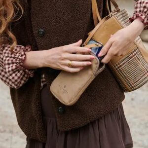 Harris Tweed Clutch, Modell Orlagh, Islander, Beige Dogtooth