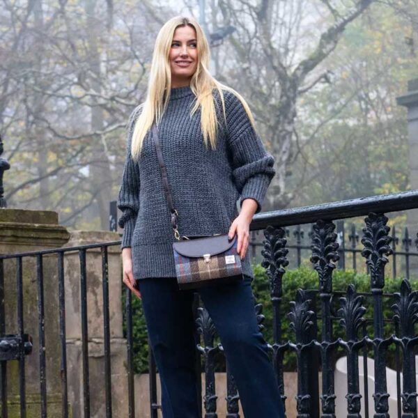 Harris Tweed Mini-Tagestasche In Blau/Braun Kariert