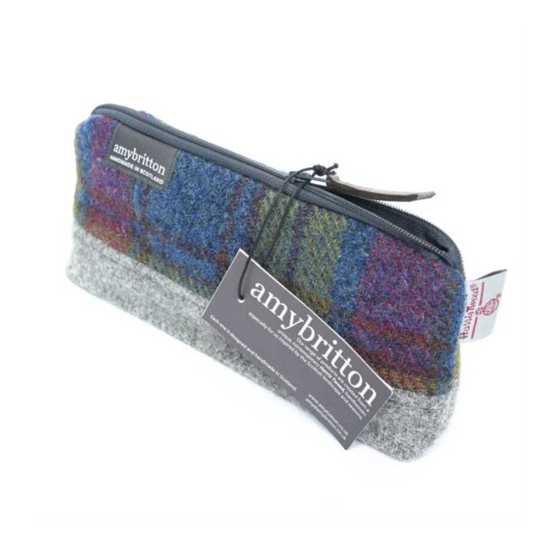 Kosmetiktasche aus Harris Tweed Highland Range, lila-kariert