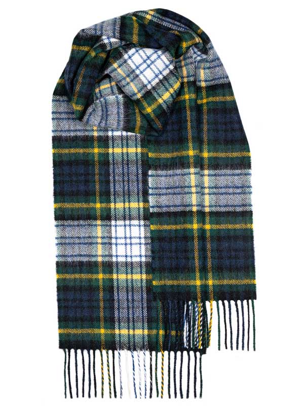 Lamswollen Shawl, Gordon Dress