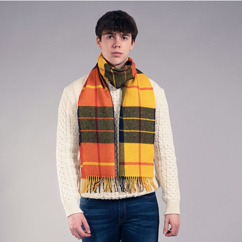 Luxe Oversized Lamswollen Shawl Macleod Ocre
