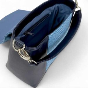Harris Tweed Highland Messenger Bag in Himmelblau