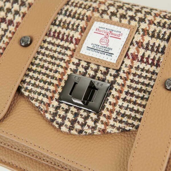 Harris Tweed Clutch, The Leather Medium Satchel, Islander, Beigefarbener Hahnentritt