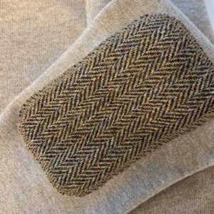 Herren Strickpullover ''Jack'' In Taupe Mit Harris Tweed Applikationen