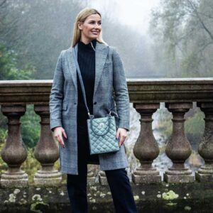 Harris Tweed Stepp-Mini-Tragetasche in Türkis Fischgrätmuster
