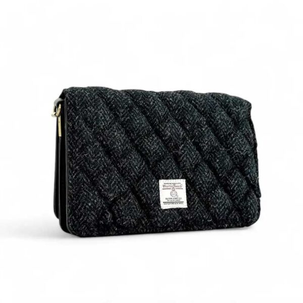 Harris Tweed Stepp-Schultertasche in Anthrazit