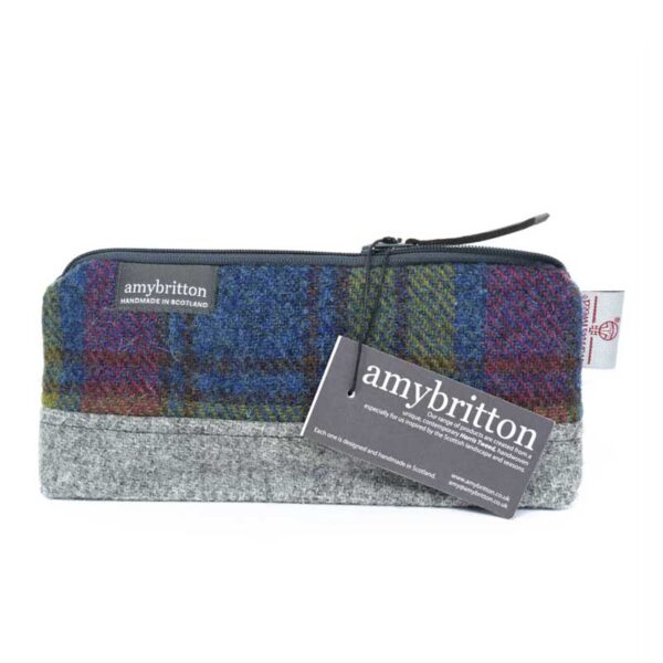 Kosmetiktasche aus Harris Tweed Highland Range, lila-kariert