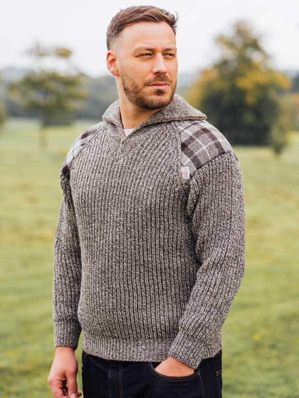 Pullover mit Reißverschluss und Harris-Tweed-Applikationen, Natur