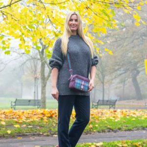 Harris Tweed Kameratasche in Grün/Lila Karomuster