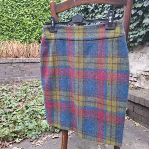 Bleistiftrock Aus Harris Tweed in Candy Check